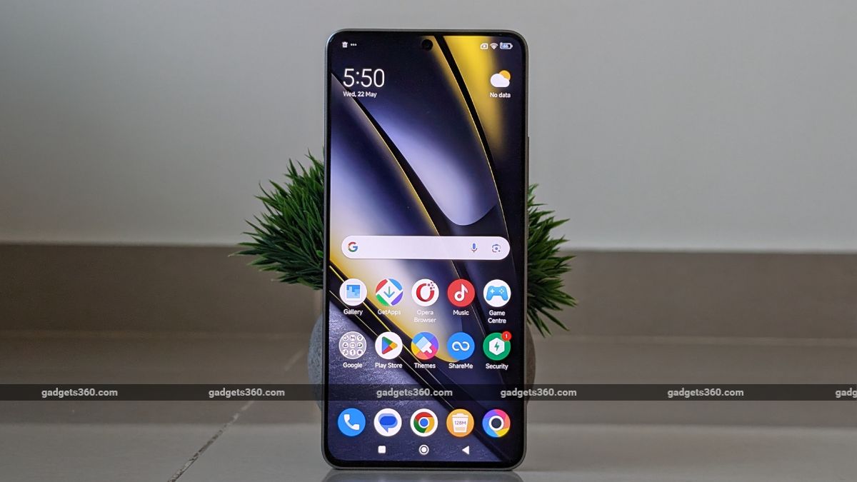 Poco F6 Review: Excellent Performance, Mid-Range Cameras