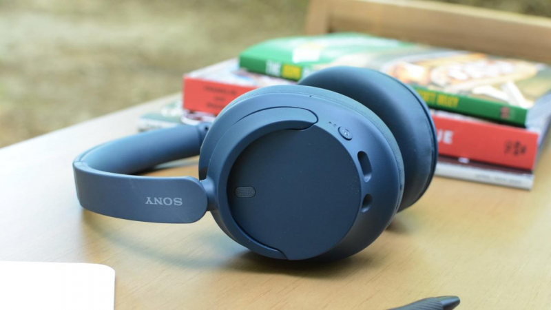 The best noise-canceling headphones for 2024